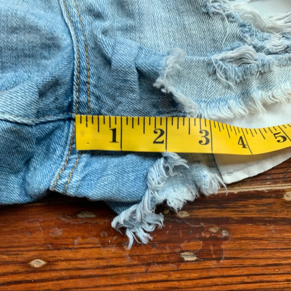 American Eagle Hi-Rise Festival Distressed Jean Shorts - Picture 4 of 11